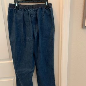 Alfred Dunner elastic waist blue jeans, size 14.